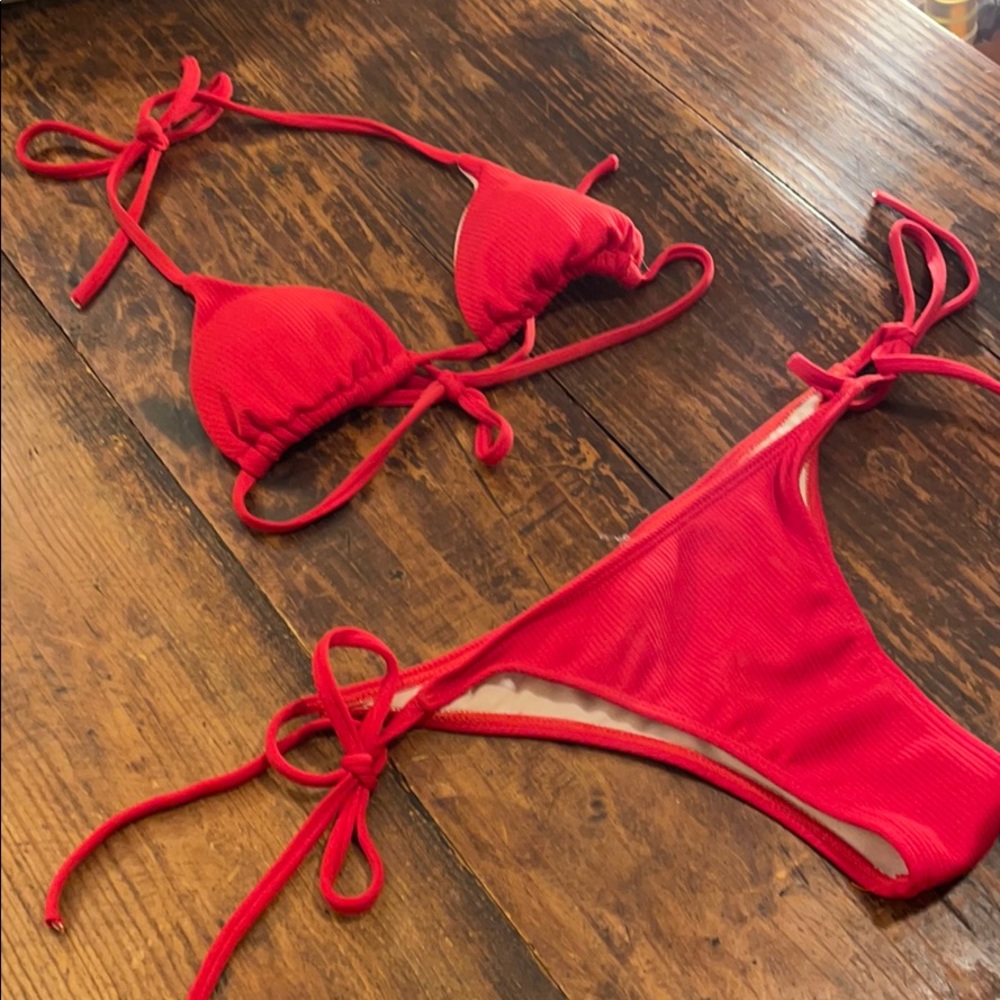 🔥🚒❤️SHOWSTOPPER RIBBED RED STRING BIKINI